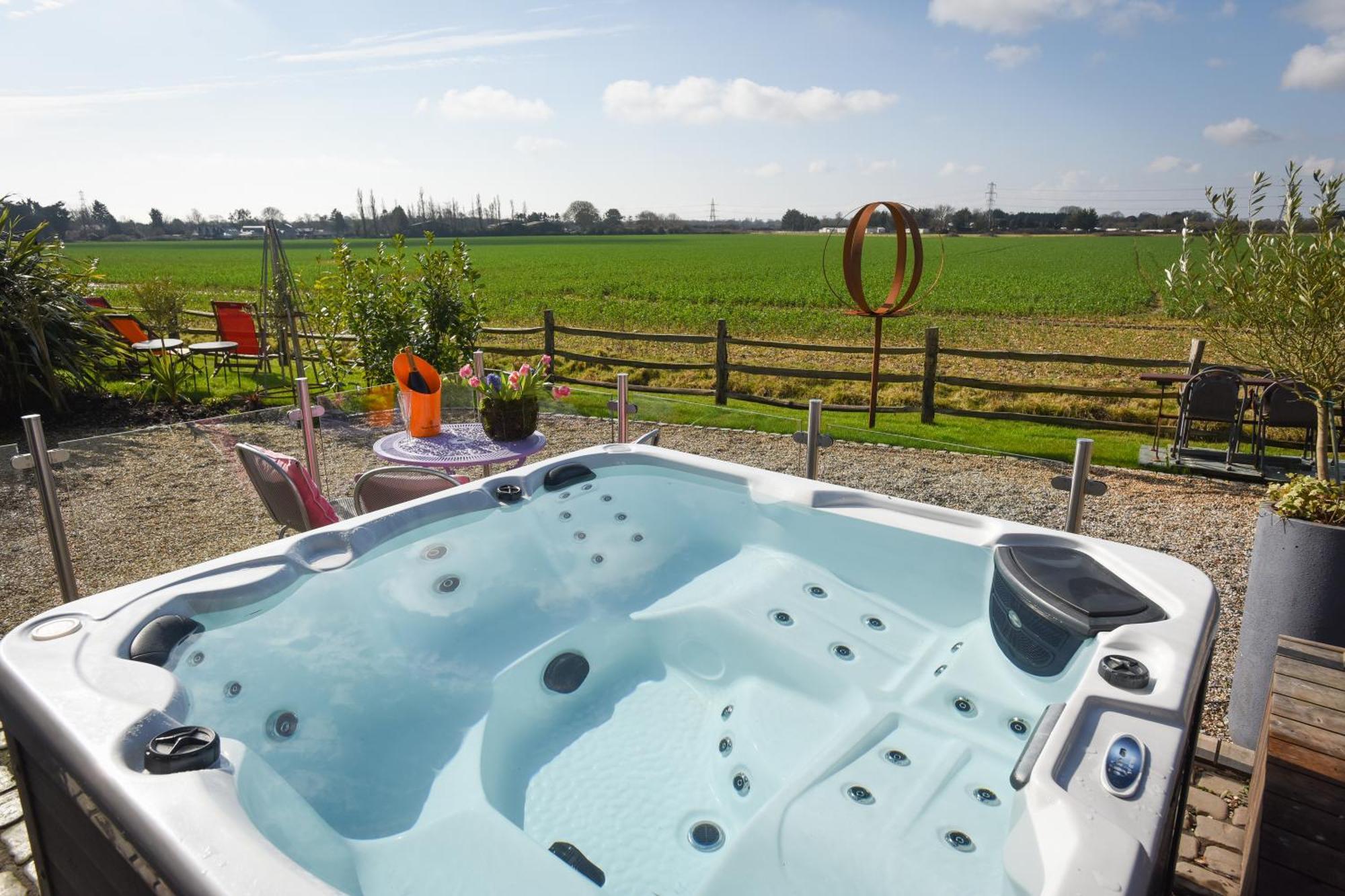 Air Maison - The Cow Shed Wow Factor Countryside Retreat Westbourne  Экстерьер фото