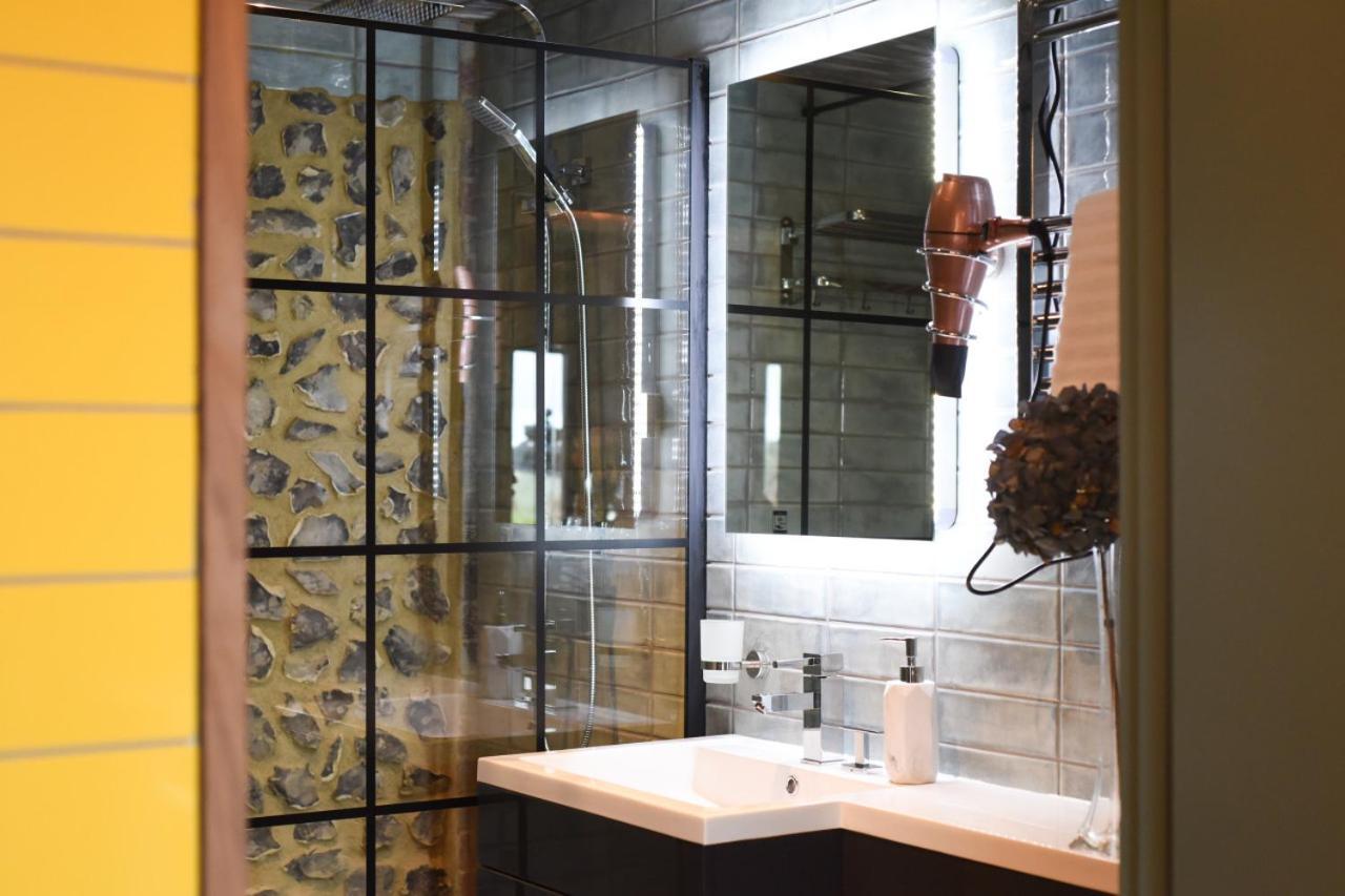 Air Maison - The Cow Shed Wow Factor Countryside Retreat Westbourne  Экстерьер фото