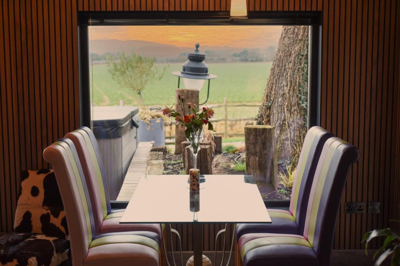 Air Maison - The Cow Shed Wow Factor Countryside Retreat Westbourne  Экстерьер фото