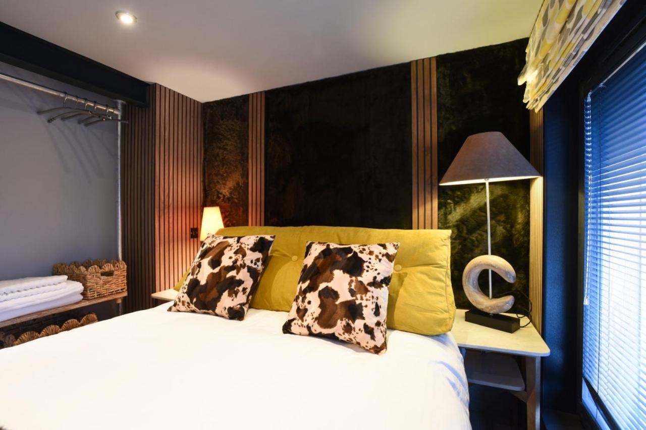 Air Maison - The Cow Shed Wow Factor Countryside Retreat Westbourne  Экстерьер фото