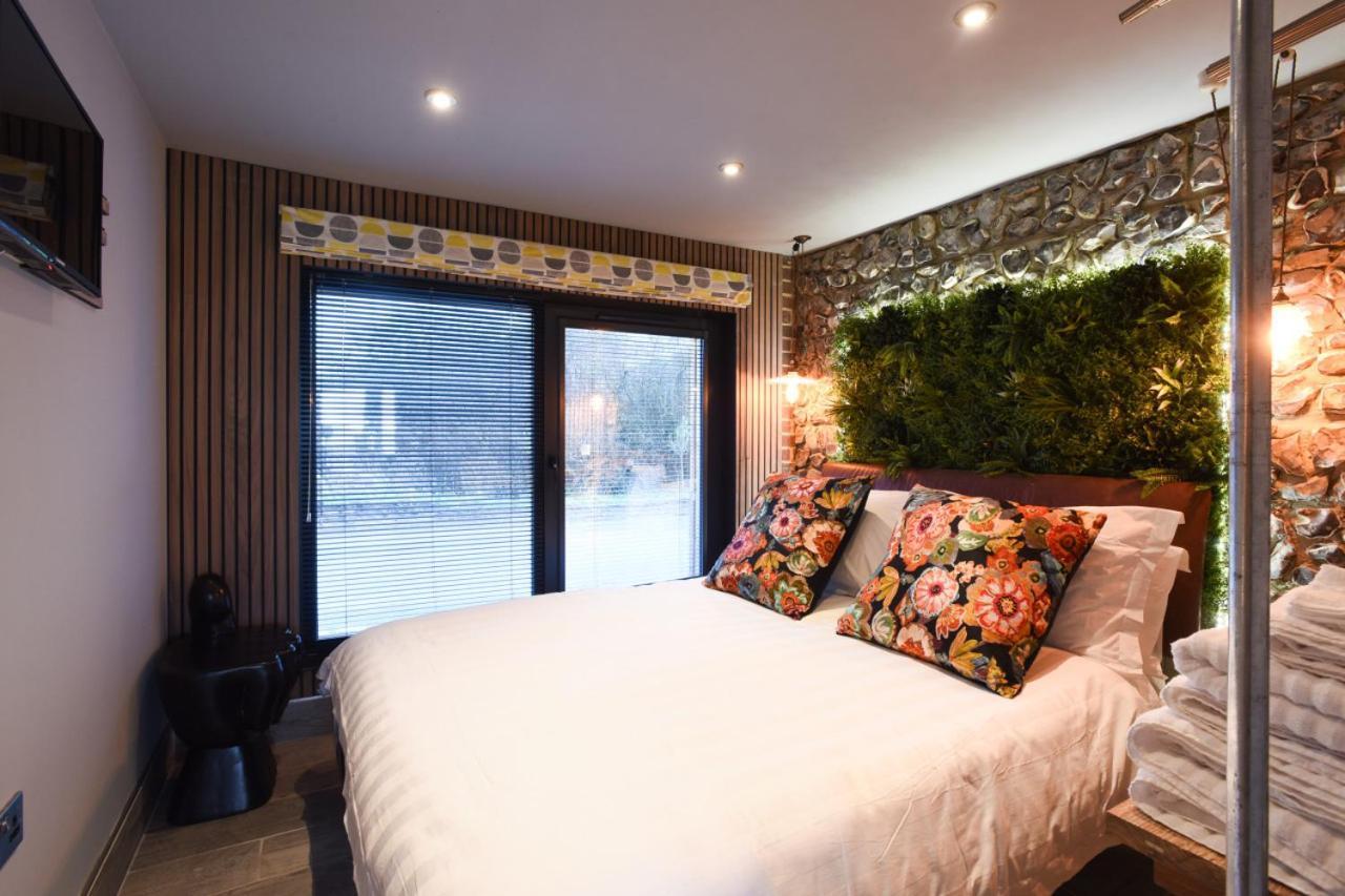 Air Maison - The Cow Shed Wow Factor Countryside Retreat Westbourne  Экстерьер фото